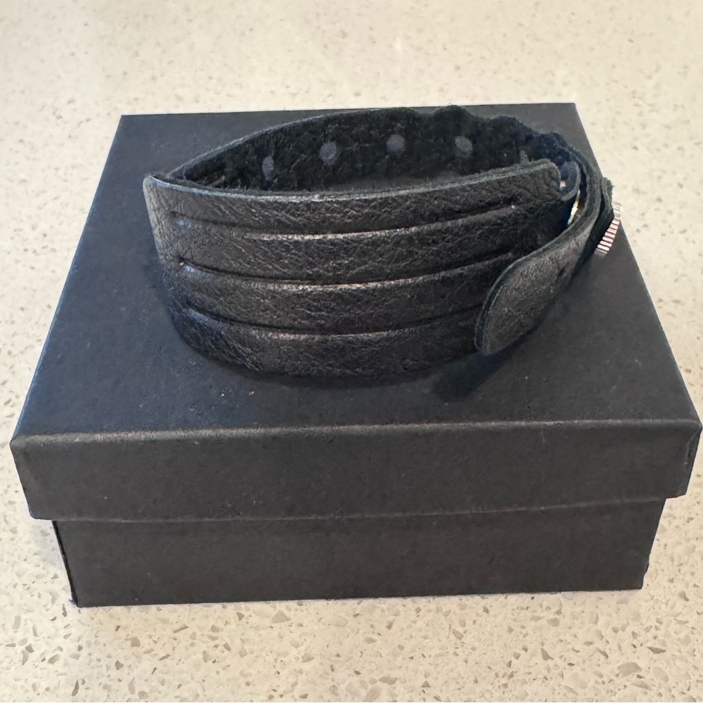 RARE Cast of Vices leather hospital ID Bracelet